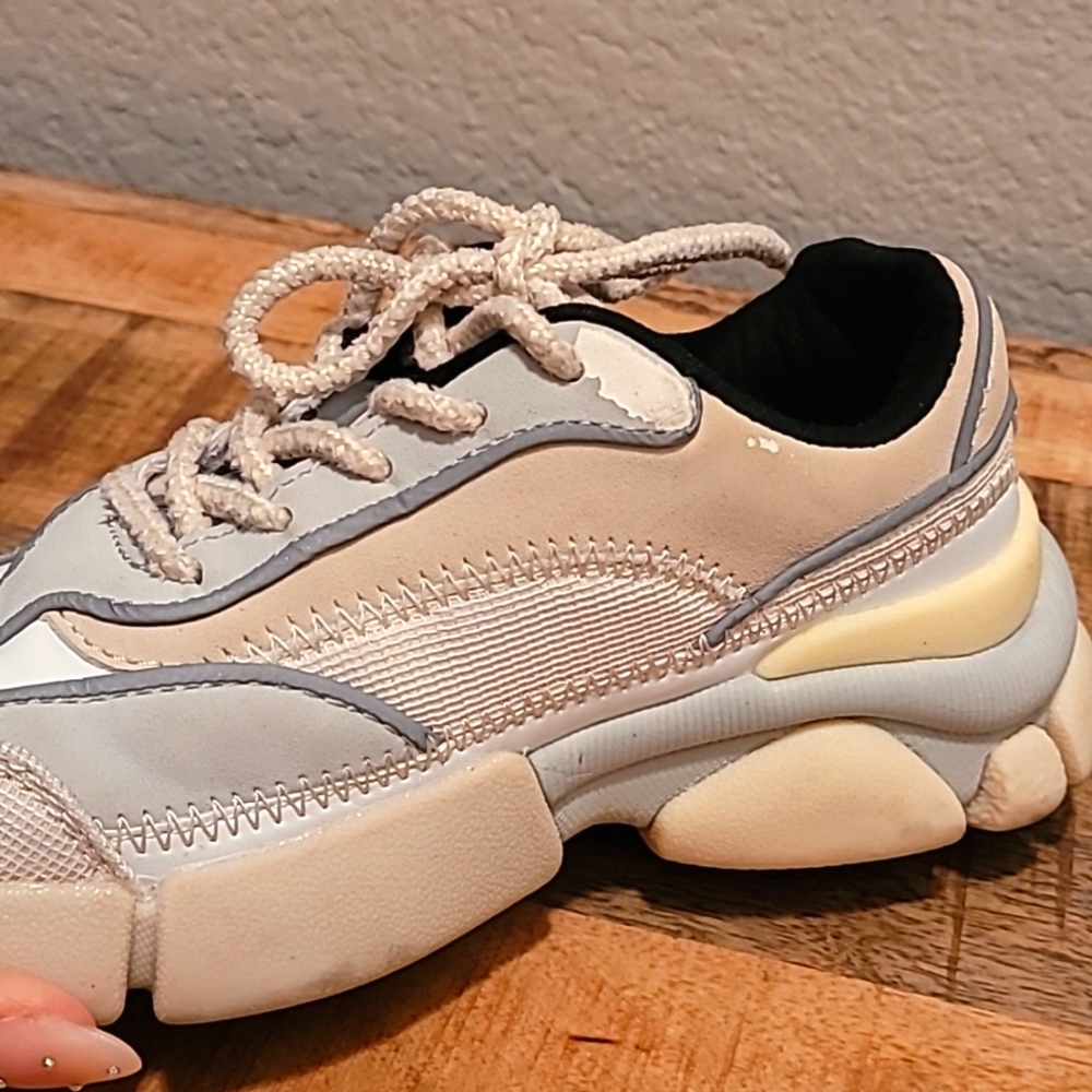 👟👟 - Picture 4 of 8